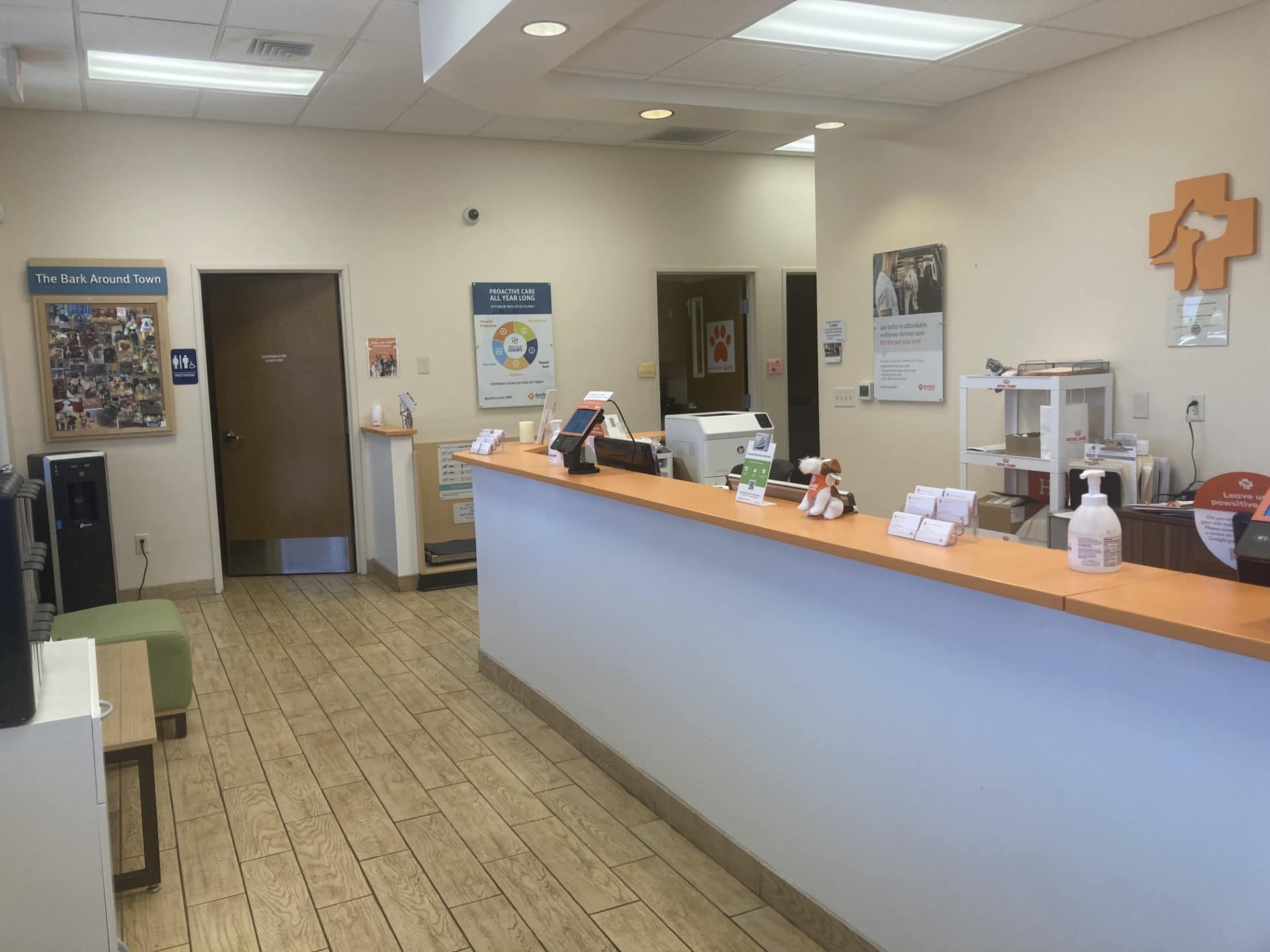The front desk/waiting area of the Shea location