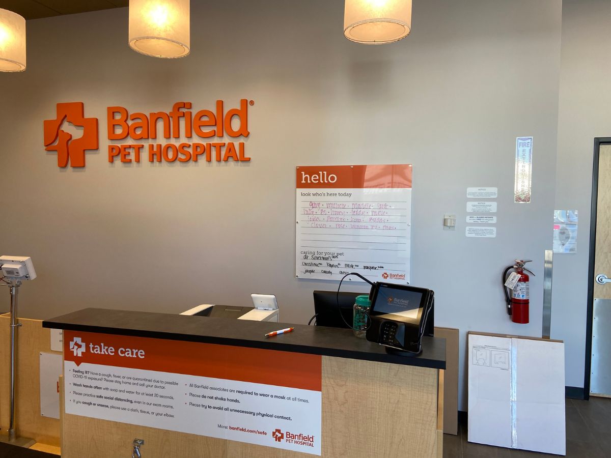 The Banfield Yorba Linda front desk and check-in