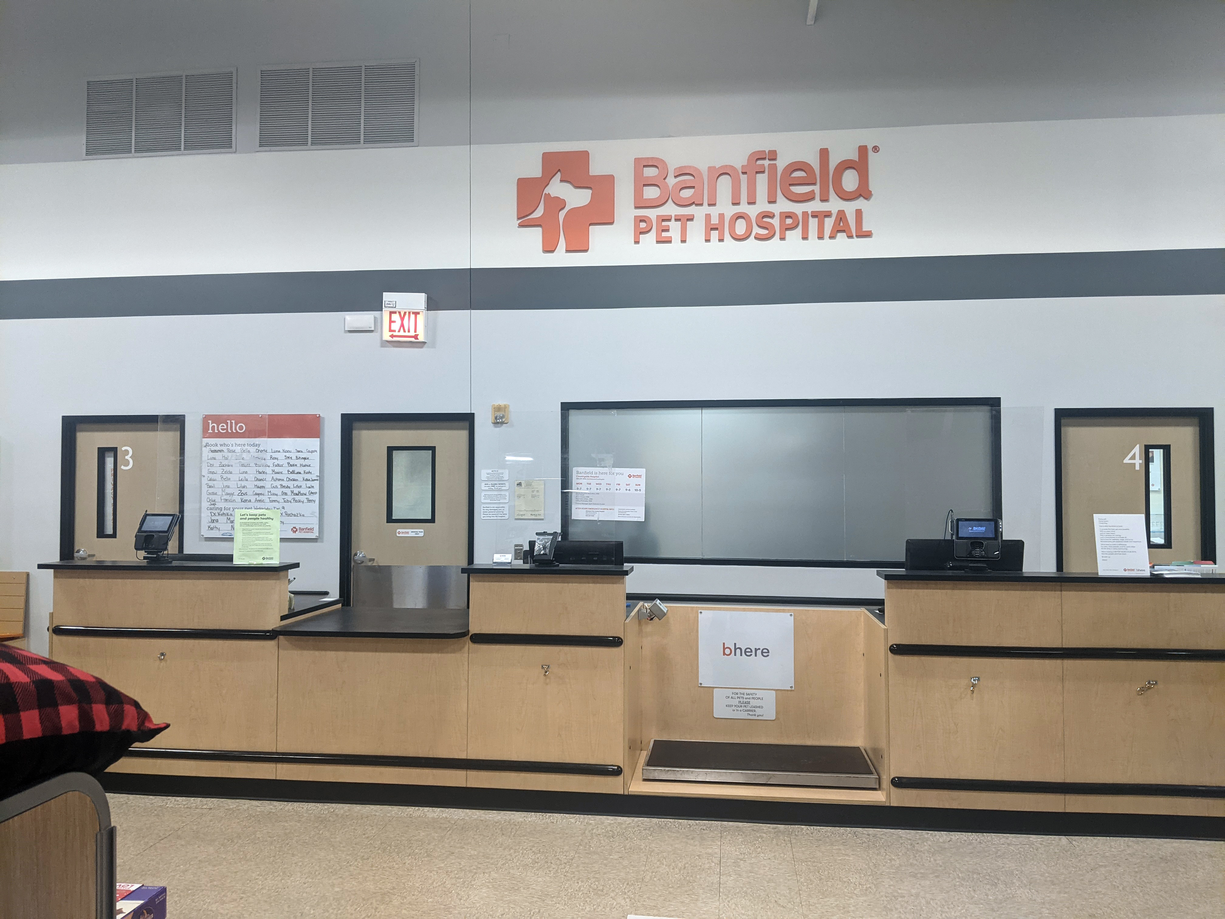 The Banfield - Countryside front desk and check-in area