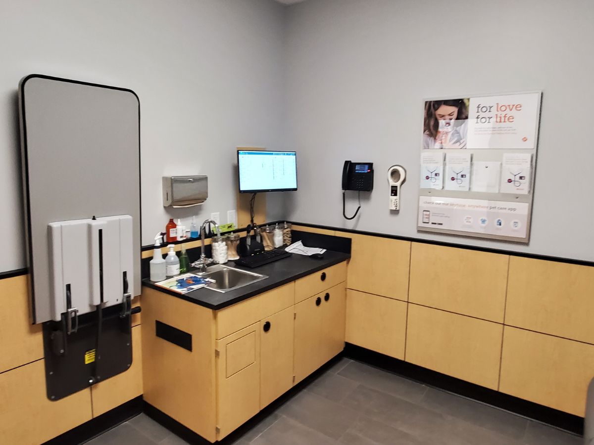 An alternate view of the Johnston Banfield exam room