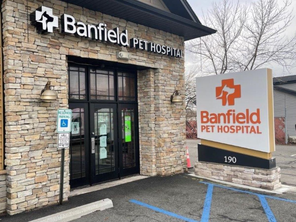 The Banfield - Secaucus hospital front entrance