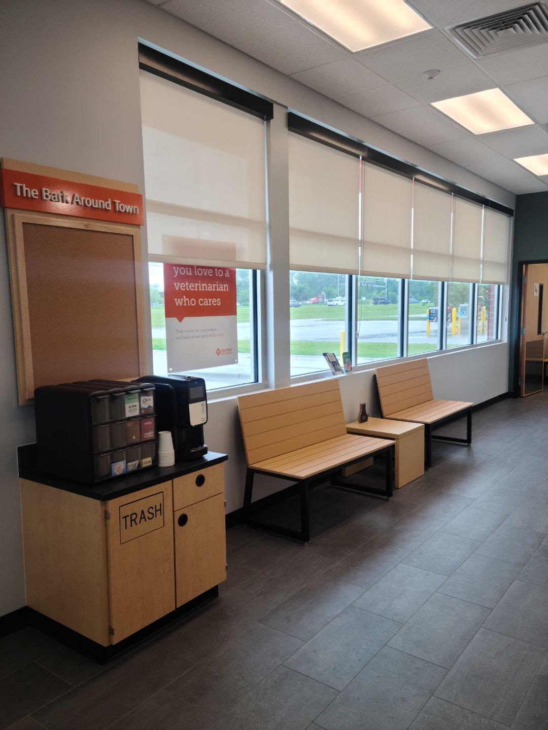 Banfield Pet Hospital Ankeny Delaware - front office