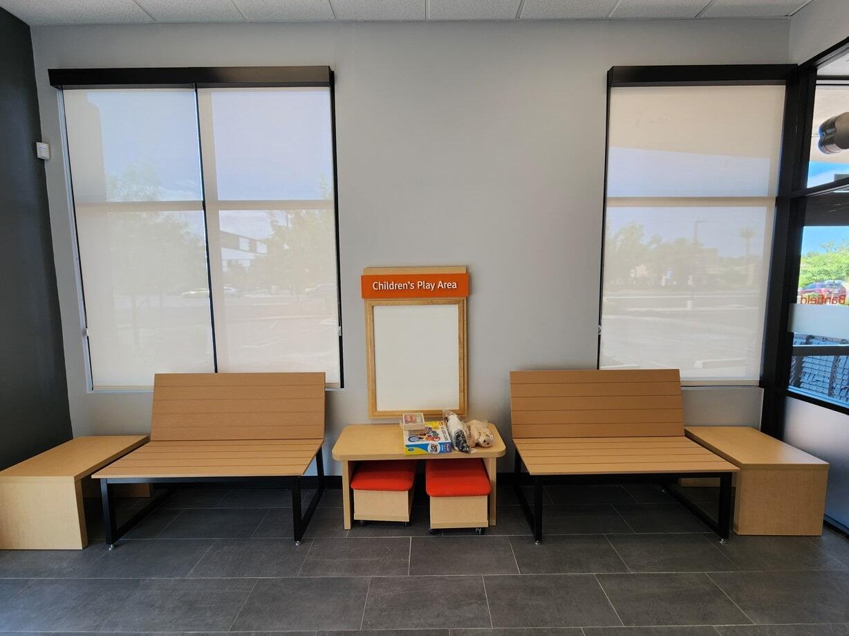 Banfield Pet Hospital: Tempe lobby