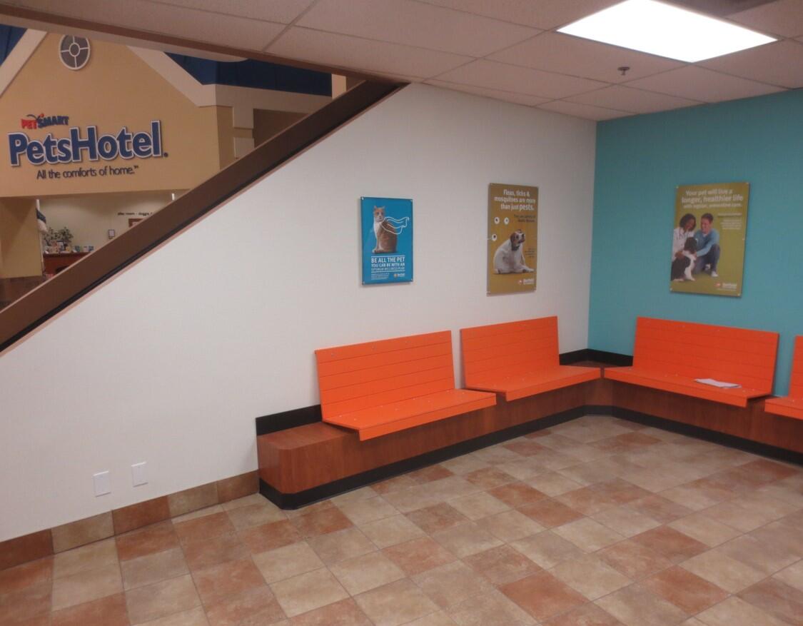 Banfield Pet Hospital: El Cajon waiting area