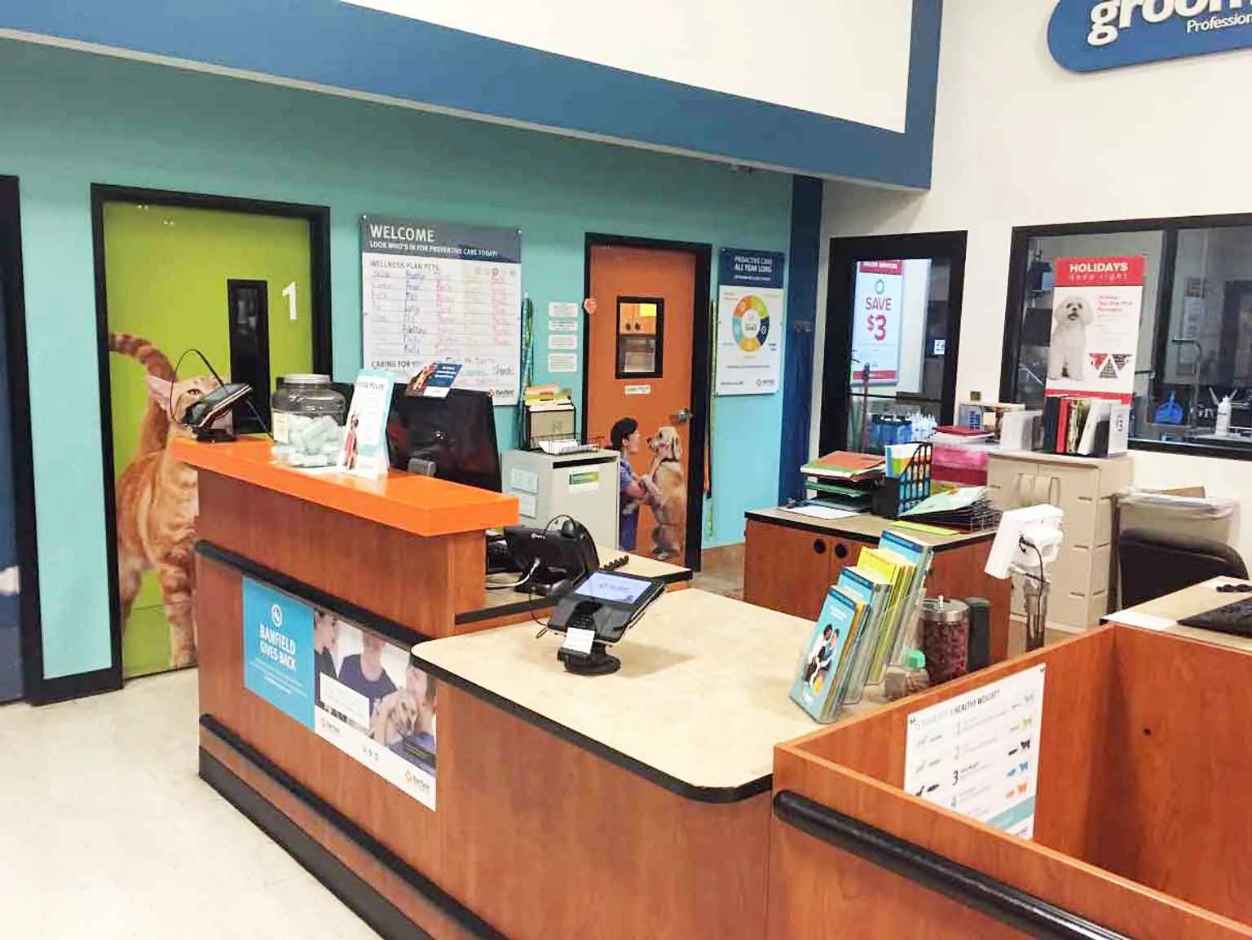 The front desk at the Banfield Pet Hospital