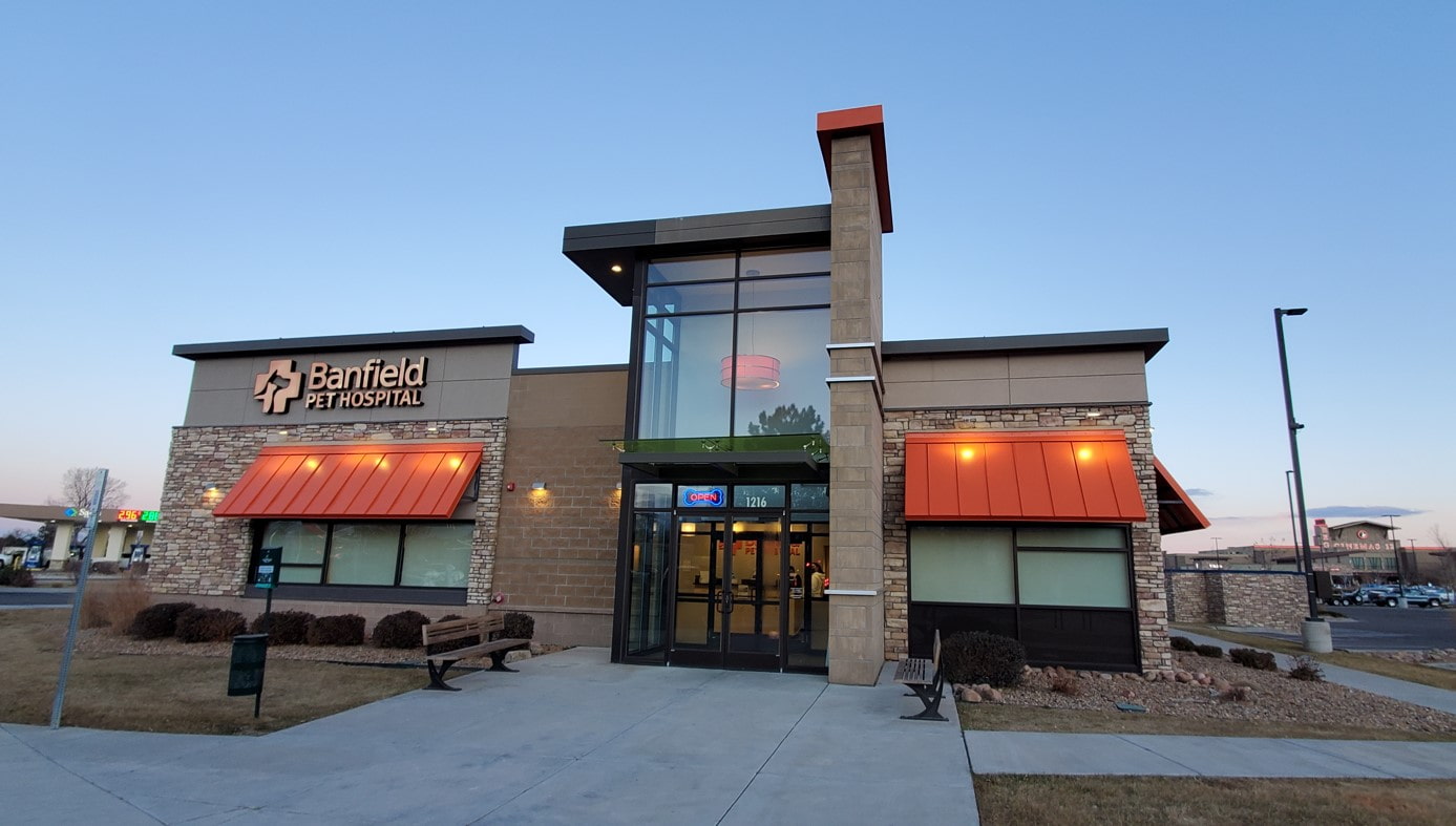 Exterior of the Longmont hospital