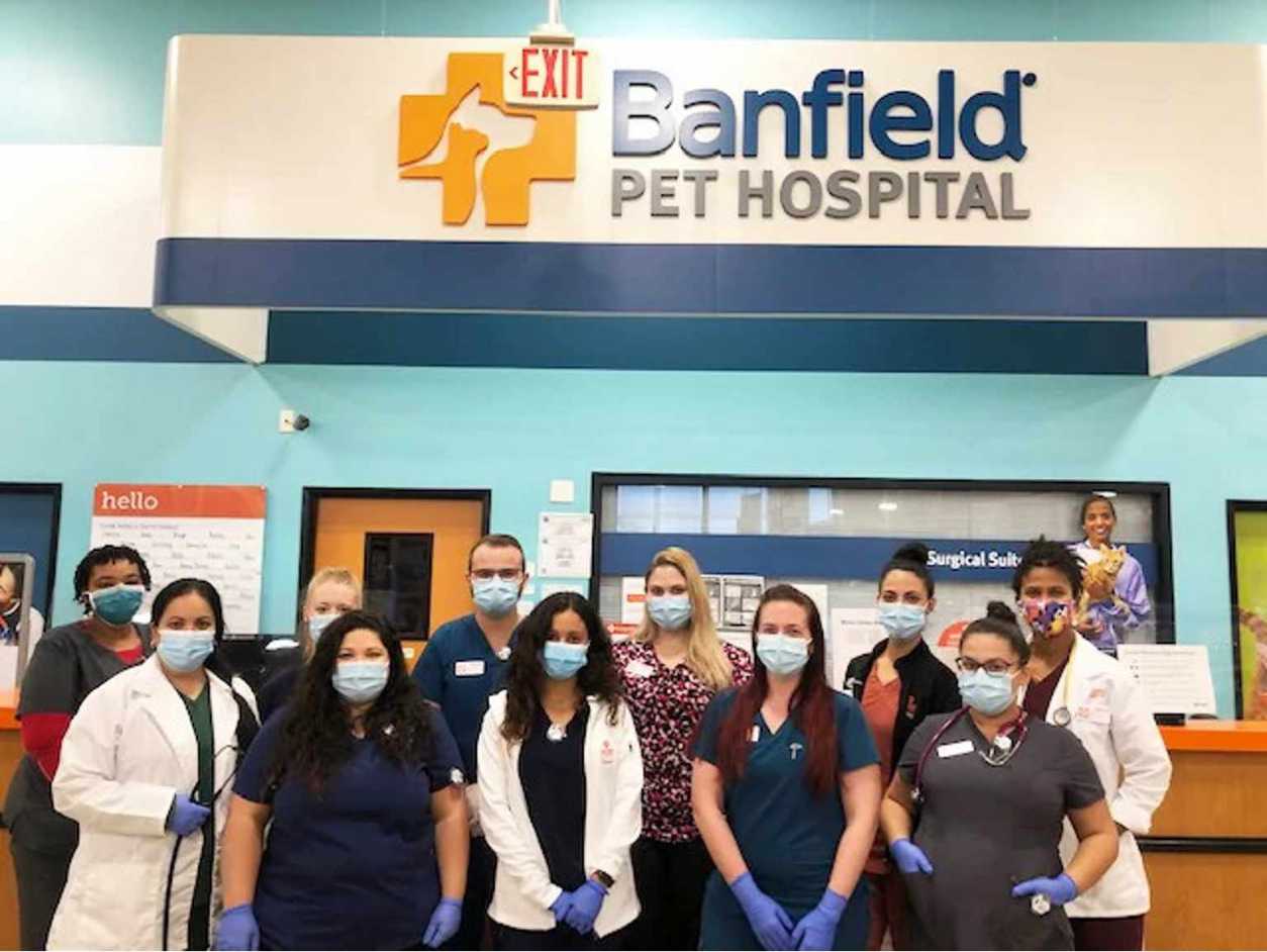 A group of Banfield Associates at the Banfield Pet Hospital at Posner