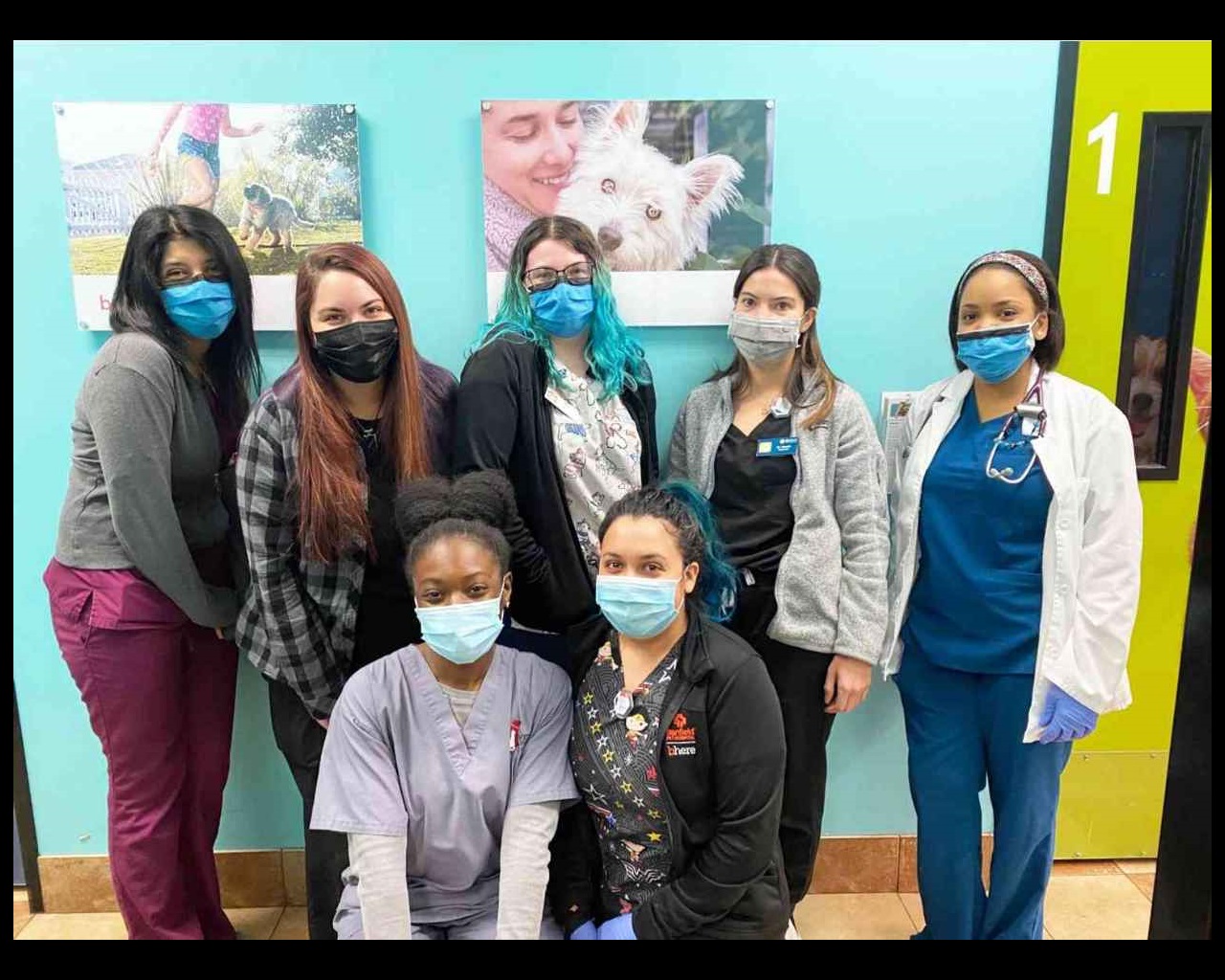 A group of Banfield Associates at the Banfield Pet Hospital