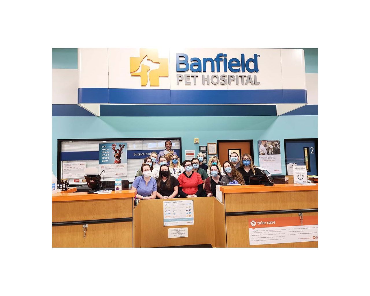 A group of Banfield Associates at the Banfield Pet Hospital