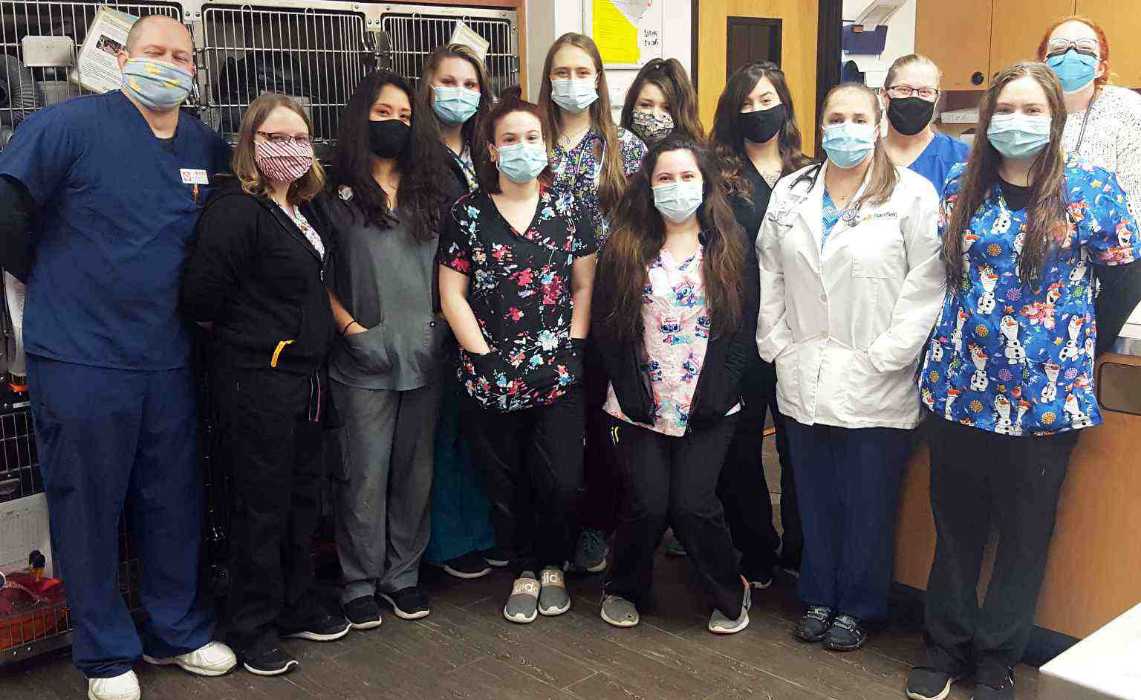 A group of Banfield Associates at the Banfield Pet Hospital