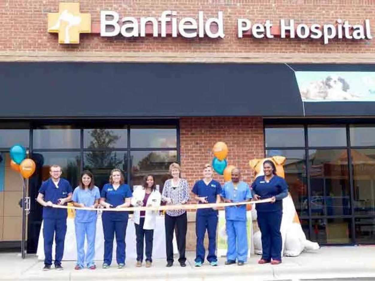 Vets in Charlotte Highland Creek Banfield Pet Hospital®